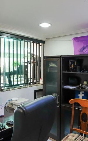 Casa para alugar com 396m², 4 quartos e 6 vagasEscritório 4