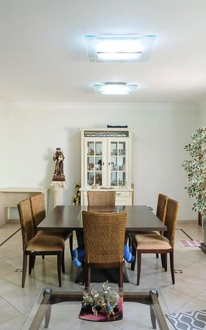 Casa para alugar com 396m², 4 quartos e 6 vagasSala