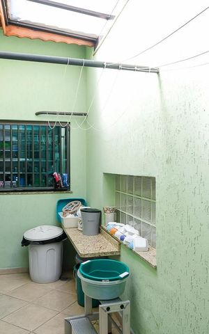 Casa para alugar com 396m², 4 quartos e 6 vagasÁrea de serviço