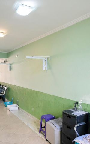 Casa para alugar com 396m², 4 quartos e 6 vagasQuintal