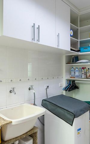 Casa para alugar com 396m², 4 quartos e 6 vagasÁrea de serviço