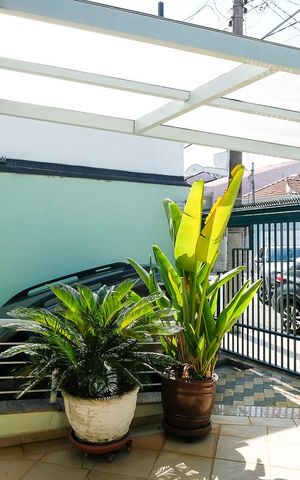 Casa para alugar com 396m², 4 quartos e 6 vagasEntrada