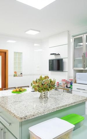 Casa para alugar com 396m², 4 quartos e 6 vagasCozinha