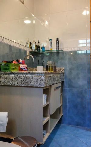 Casa para alugar com 396m², 4 quartos e 6 vagasBanheiro da suíte 2