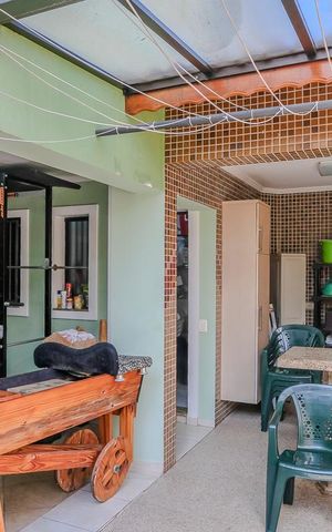 Casa para alugar com 396m², 4 quartos e 6 vagasQuintal