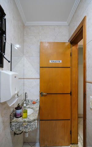 Casa para alugar com 396m², 4 quartos e 6 vagasLavabo escritório