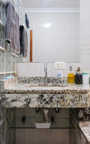 Casa para alugar com 396m², 4 quartos e 6 vagasBanheiro