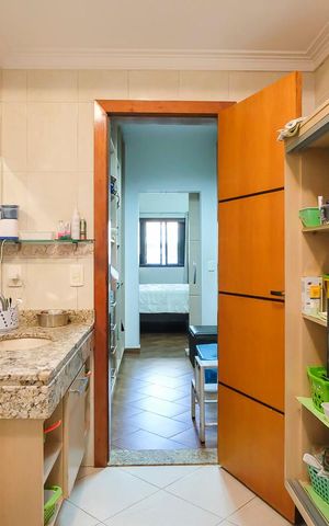 Casa para alugar com 396m², 4 quartos e 6 vagasBanheiro da suíte 1