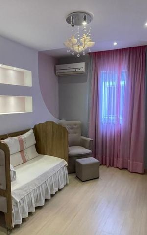 Casa de condomínio à venda com 308m², 3 quartos e 3 vagas