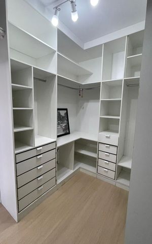 Casa de condomínio à venda com 308m², 3 quartos e 3 vagas