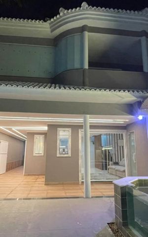 Casa de condomínio à venda com 308m², 3 quartos e 3 vagas