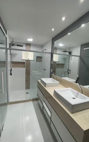 Casa de condomínio à venda com 308m², 3 quartos e 3 vagas