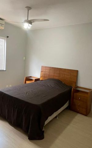 Casa de condomínio à venda com 308m², 3 quartos e 3 vagas