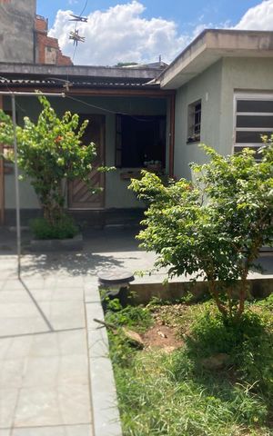 Casa à venda com 195m², 4 quartos e 2 vagasÁrea externa