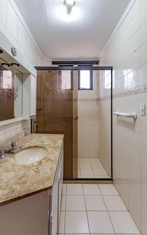 Apartamento para alugar com 220m², 4 quartos e 4 vagas Apartamento para alugar com 220m², 4 quartos e 4 vagasBanheiro da Suíte 2