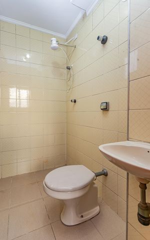 Apartamento para alugar com 220m², 4 quartos e 4 vagas Apartamento para alugar com 220m², 4 quartos e 4 vagasBanheiro de serviço