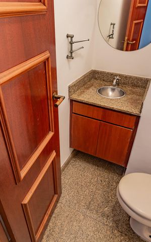 Apartamento para alugar com 220m², 4 quartos e 4 vagas Apartamento para alugar com 220m², 4 quartos e 4 vagasLavabo