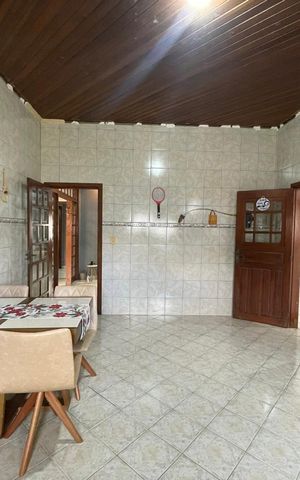 Casa à venda com 141m², 2 quartos e 2 vagas