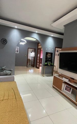 Casa à venda com 141m², 2 quartos e 2 vagas