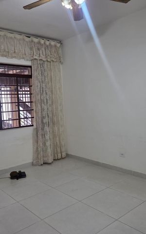 Casa à venda com 144m², 3 quartos e 1 vaga Casa à venda com 144m², 3 quartos e 1 vagaSala