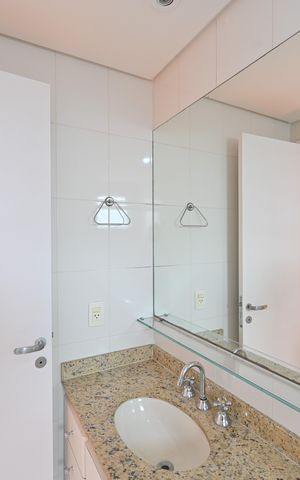 Apartamento para alugar com 165m², 4 quartos e 3 vagasBanheiro da Suíte 2