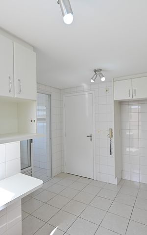 Apartamento para alugar com 165m², 4 quartos e 3 vagasCozinha