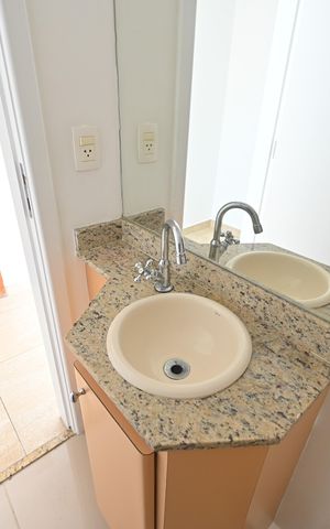 Apartamento para alugar com 165m², 4 quartos e 3 vagasLavabo