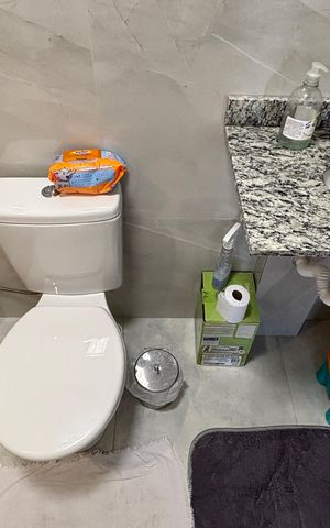 Apartamento à venda com 68m², 2 quartos e 1 vaga Apartamento à venda com 68m², 2 quartos e 1 vagaBanheiro