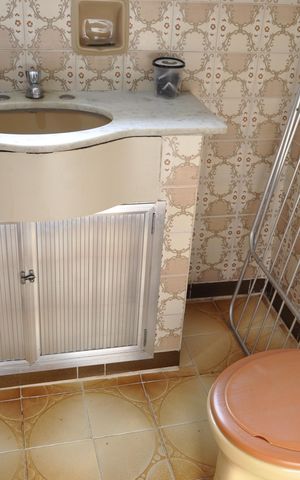Casa à venda com 112m², 2 quartos e 1 vagaBanheiro