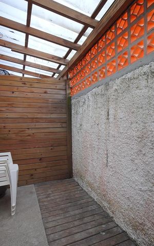 Casa para alugar com 56m², 2 quartos e 1 vagaÁrea de Serviço