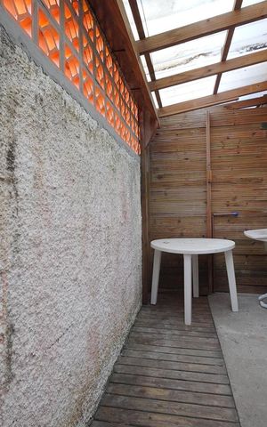 Casa para alugar com 56m², 2 quartos e 1 vagaÁrea de Serviço