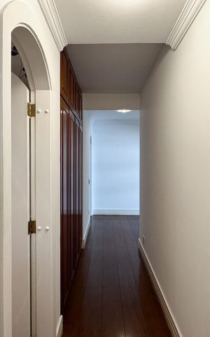 Apartamento à venda com 230m², 3 quartos e 3 vagas Apartamento à venda com 230m², 3 quartos e 3 vagasHall