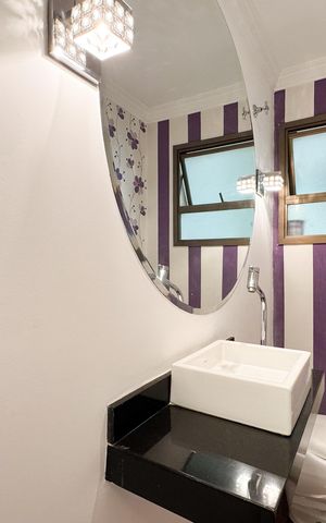 Apartamento à venda com 230m², 3 quartos e 3 vagas Apartamento à venda com 230m², 3 quartos e 3 vagasLavabo