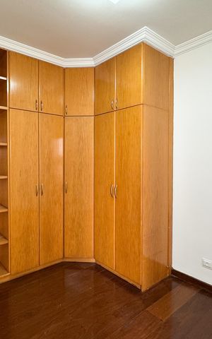 Apartamento à venda com 230m², 3 quartos e 3 vagas Apartamento à venda com 230m², 3 quartos e 3 vagasSuíte 1