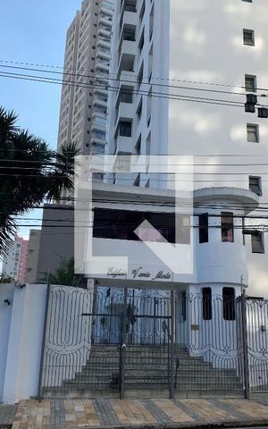 Apartamento à venda com 230m², 3 quartos e 3 vagas Apartamento à venda com 230m², 3 quartos e 3 vagasFachada
