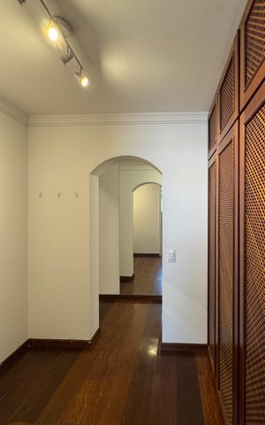 Apartamento à venda com 230m², 3 quartos e 3 vagas Apartamento à venda com 230m², 3 quartos e 3 vagasCloset - Suíte 3