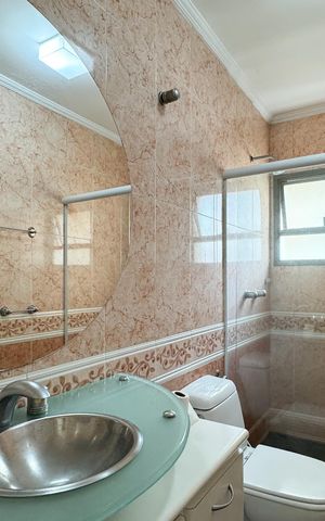 Apartamento à venda com 230m², 3 quartos e 3 vagas Apartamento à venda com 230m², 3 quartos e 3 vagasBanheiro - Suíte 2