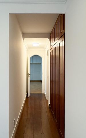 Apartamento à venda com 230m², 3 quartos e 3 vagas Apartamento à venda com 230m², 3 quartos e 3 vagasHall