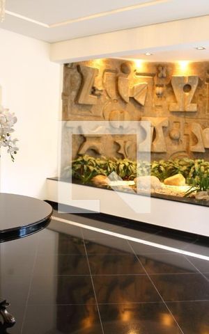 Apartamento à venda com 230m², 3 quartos e 3 vagas Apartamento à venda com 230m², 3 quartos e 3 vagasÁrea comum - Hall