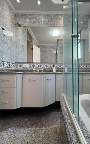 Apartamento à venda com 230m², 3 quartos e 3 vagas Apartamento à venda com 230m², 3 quartos e 3 vagasBanheiro - Suíte 3