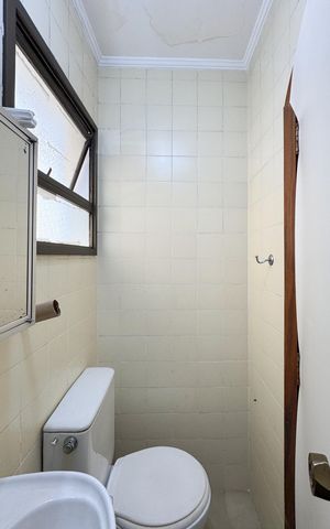 Apartamento à venda com 230m², 3 quartos e 3 vagas Apartamento à venda com 230m², 3 quartos e 3 vagasBanheiro de serviço