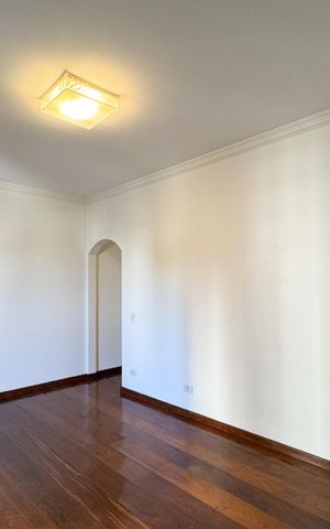 Apartamento à venda com 230m², 3 quartos e 3 vagas Apartamento à venda com 230m², 3 quartos e 3 vagasSuíte 3