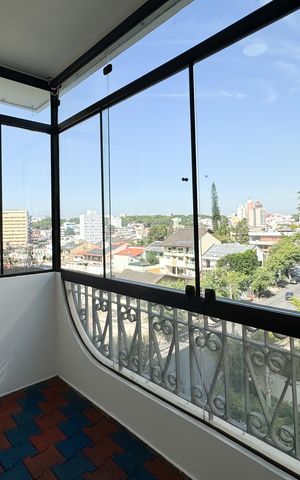Apartamento à venda com 230m², 3 quartos e 3 vagas Apartamento à venda com 230m², 3 quartos e 3 vagasSacada