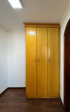 Apartamento à venda com 230m², 3 quartos e 3 vagas Apartamento à venda com 230m², 3 quartos e 3 vagasQuarto de Serviço