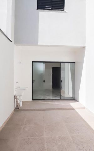 Casa à venda com 116m², 3 quartos e 2 vagasÁrea de Serviço / Quintal