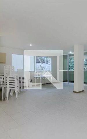 Apartamento à venda com 93m², 2 quartos e 1 vaga Apartamento à venda com 93m², 2 quartos e 1 vagaÁrea externa