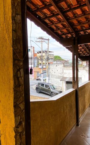 Casa à venda com 240m², 6 quartos e 3 vagas Casa à venda com 240m², 6 quartos e 3 vagasCasa 2 - Varanda