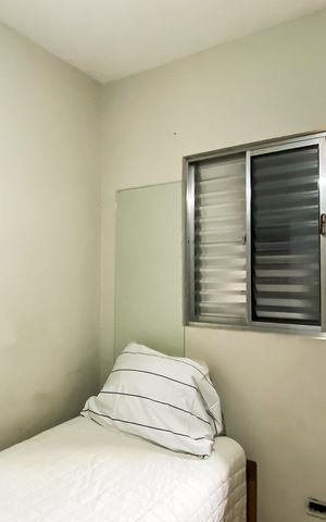 Casa à venda com 240m², 6 quartos e 3 vagas Casa à venda com 240m², 6 quartos e 3 vagasQuarto 2