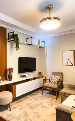 Casa à venda com 240m², 6 quartos e 3 vagas Casa à venda com 240m², 6 quartos e 3 vagasSala