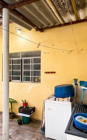 Casa à venda com 240m², 6 quartos e 3 vagas Casa à venda com 240m², 6 quartos e 3 vagasCasa 2 - Área de serviço